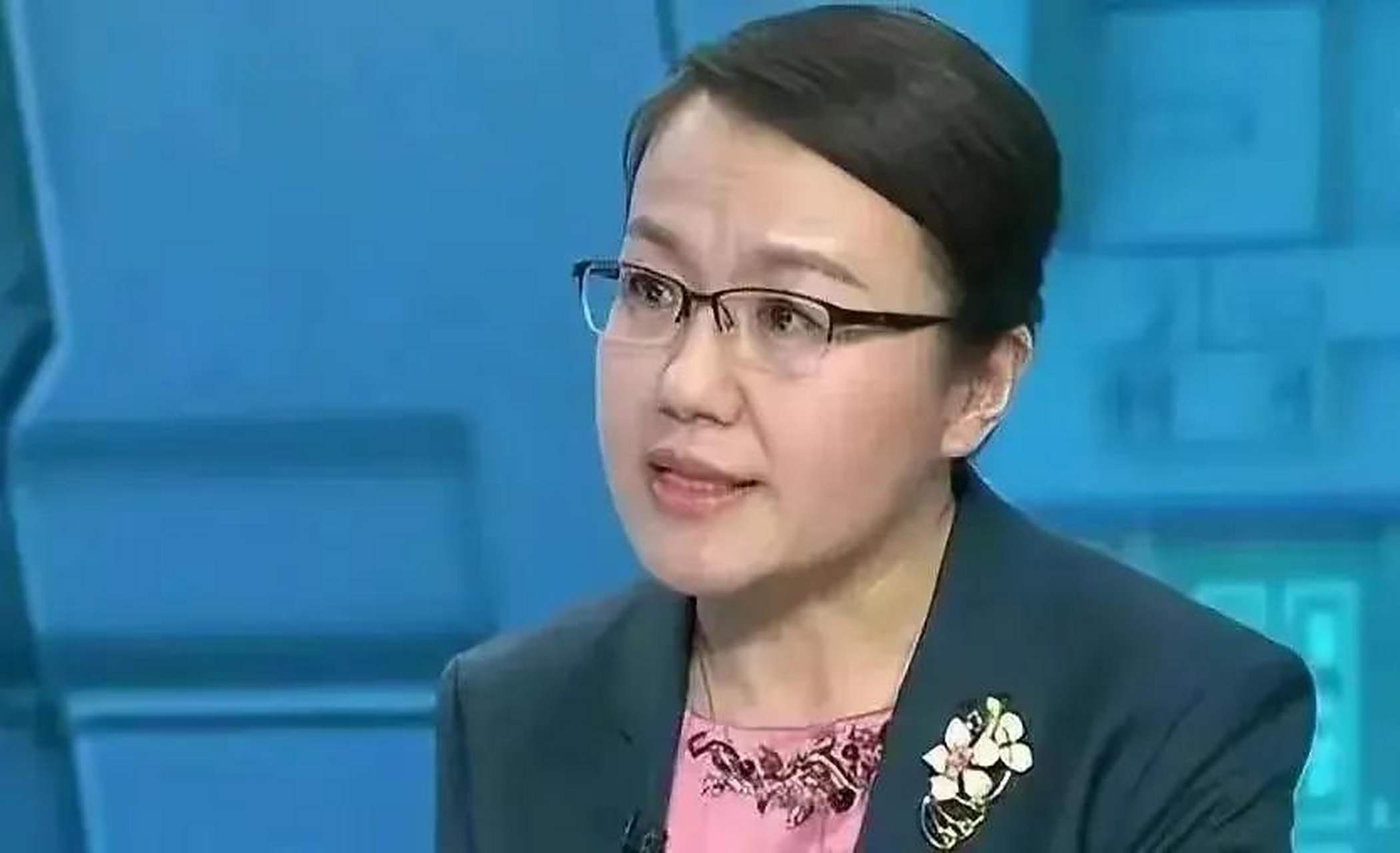 国际观察员李莉，独特的视角与深刻的洞察，国际观察员李莉，独特视角与深刻洞察揭秘全球风云变幻内幕