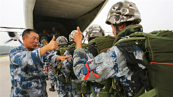 空军空降兵部队，荣耀与使命的象征，空军空降兵部队的荣耀与使命，空中的守护者