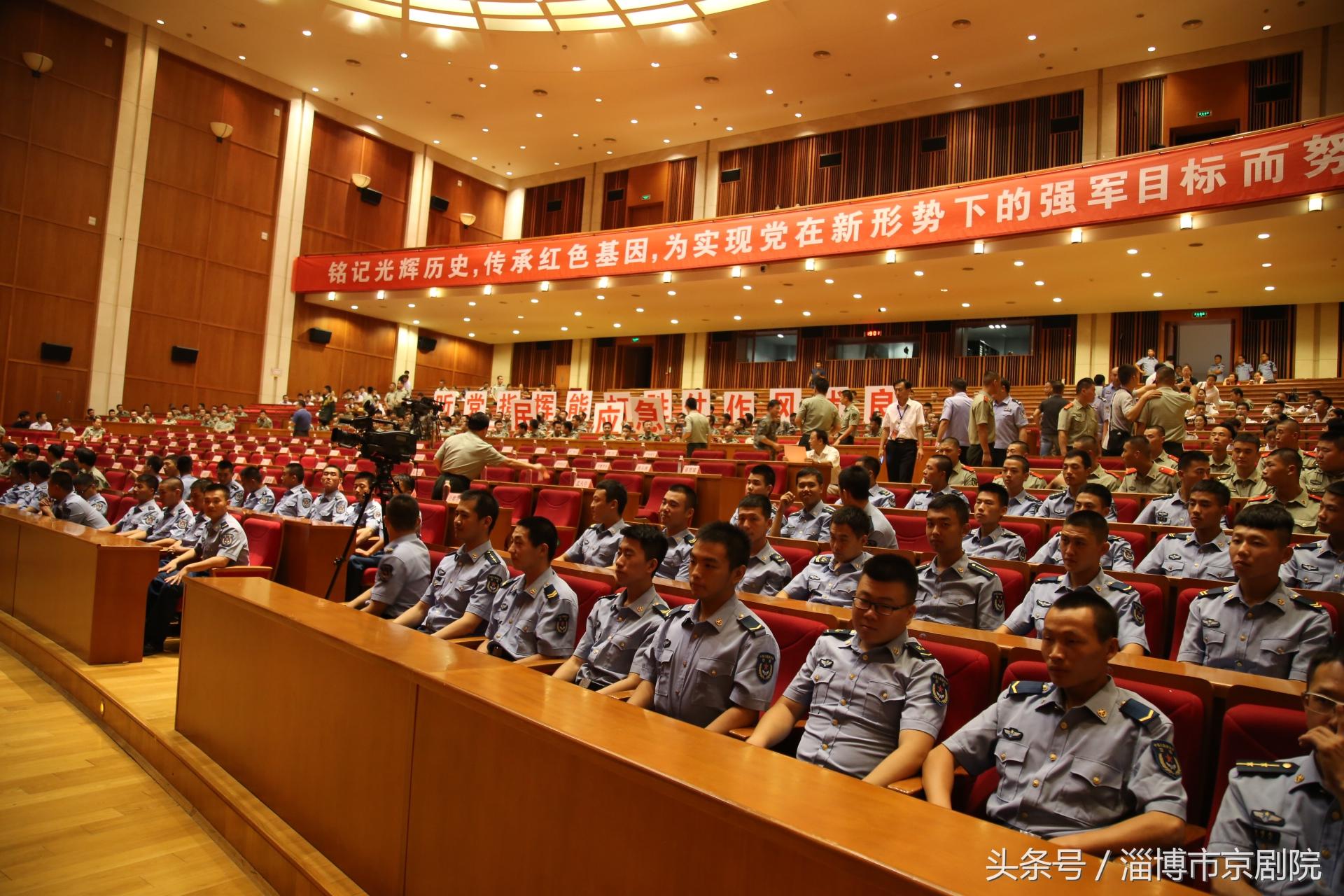 中国人民解放军军旗确定的历程及其深远影响，中国人民解放军军旗确定历程及其深远影响的探究