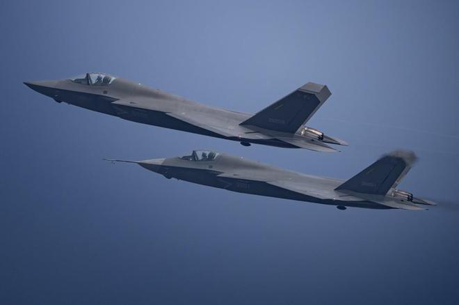歼-13隐身舰载战斗机,探索未来海空领域的尖兵,歼-13隐身舰载战斗机,未来海空领域的先锋尖兵