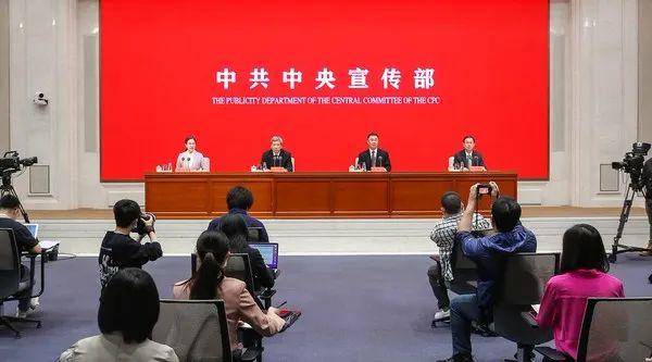 新闻摘抄，科技巨头发布最新人工智能产品，科技巨头发布最新人工智能产品新闻摘要