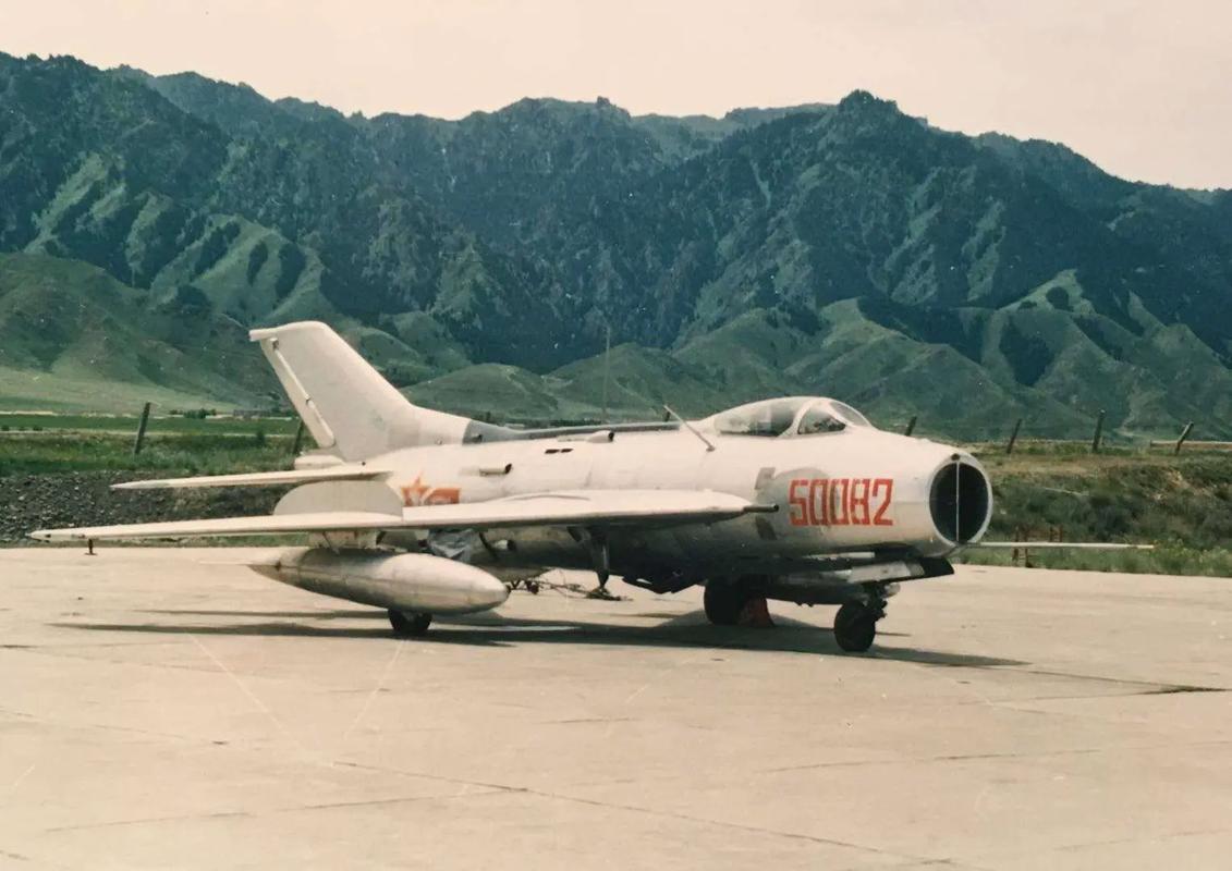 歼-6高清大图,历史与技术的完美融合,歼-6高清大图,历史与技术的完美融合展示
