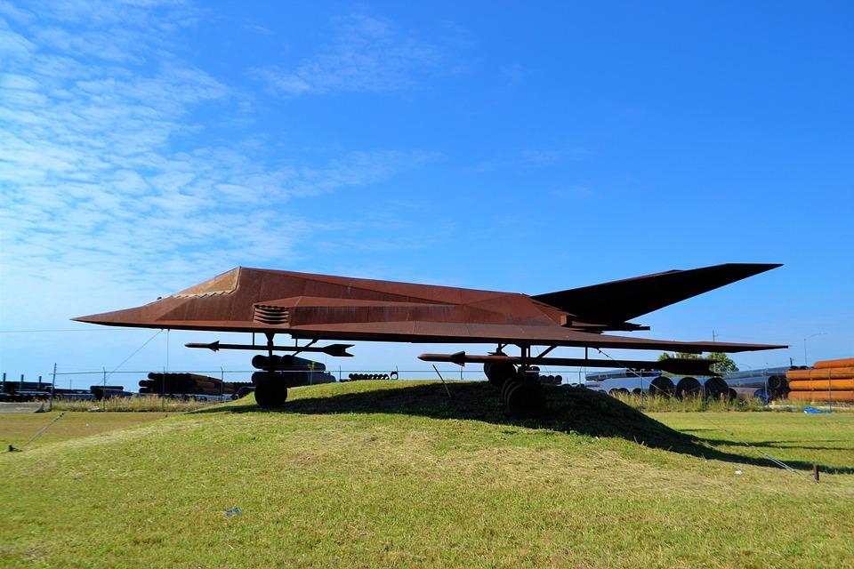 苏-57战斗机载弹量深度解析,多少吨的空战利器?,苏-57战斗机载弹量详解,空战利器的载弹能力揭秘!