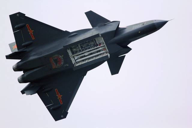 中国最新歼击机歼-20图片,探索未来空中霸主的风采,中国歼-20歼击机图片揭秘,未来空中霸主的风貌探索