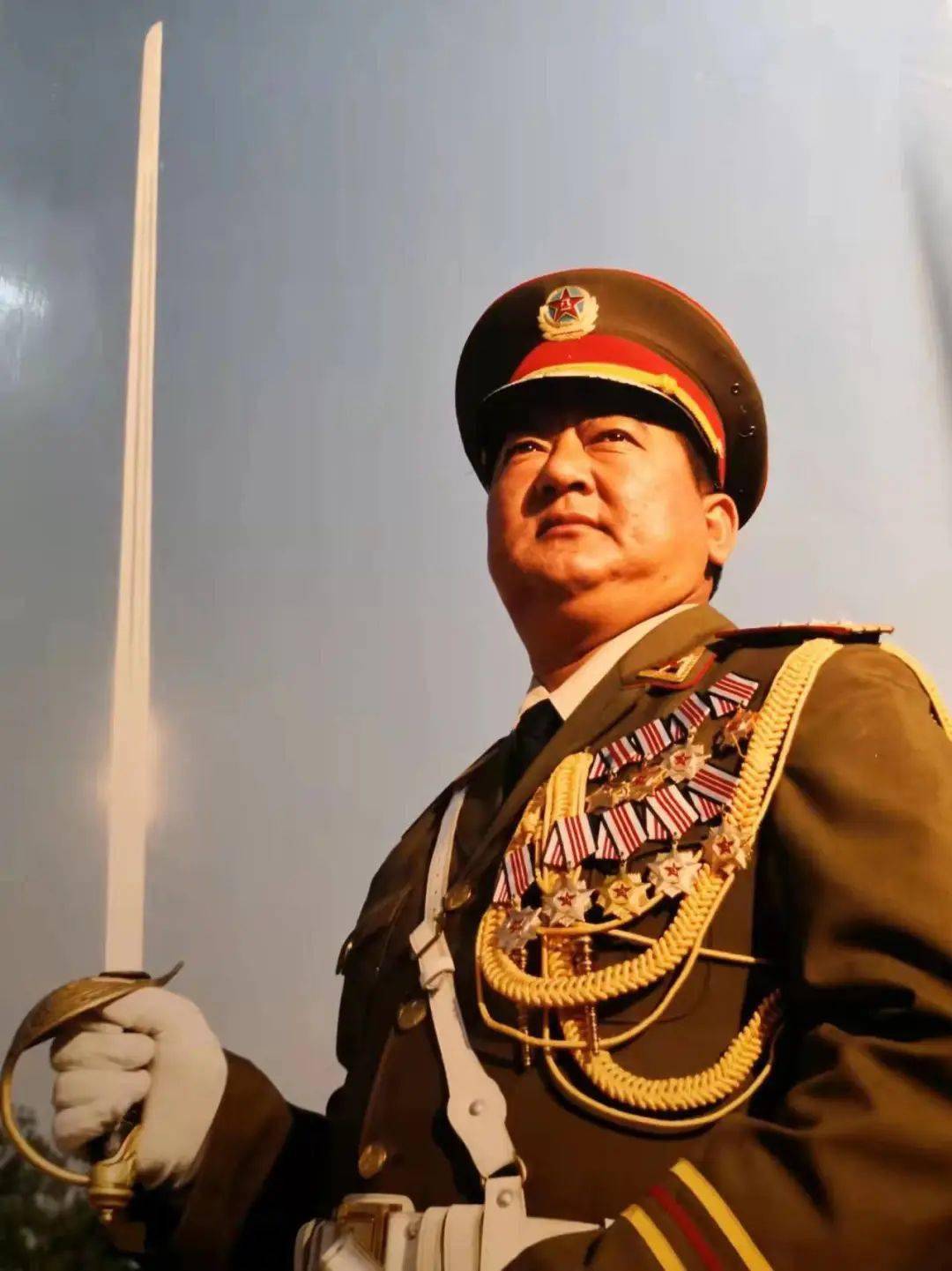 中国人民三军仪仗队队长，荣耀与担当的象征，中国人民三军仪仗队队长，荣耀与担当的象征标杆