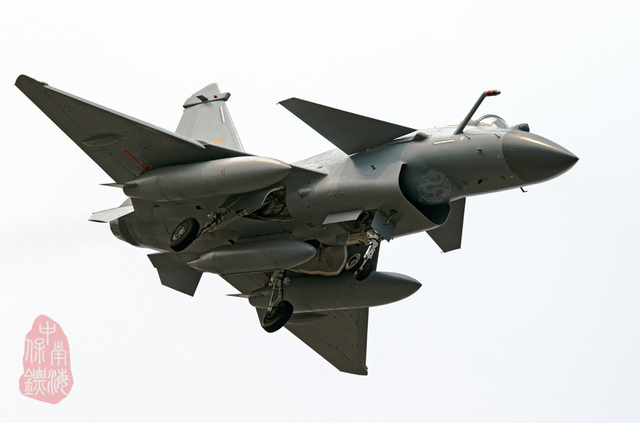 歼-10C已经服役了吗?深度解析中国新一代战斗机的现状和未来,歼-10C现状深度解析,新一代战斗机的服役进展与未来展望