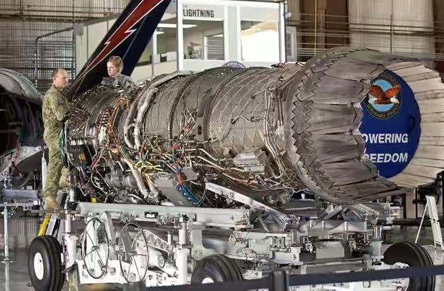 俄罗斯五代战斗机苏-57，探索前沿科技与战斗能力的融合，俄罗斯苏-57五代战斗机，前沿科技与战斗能力的完美融合